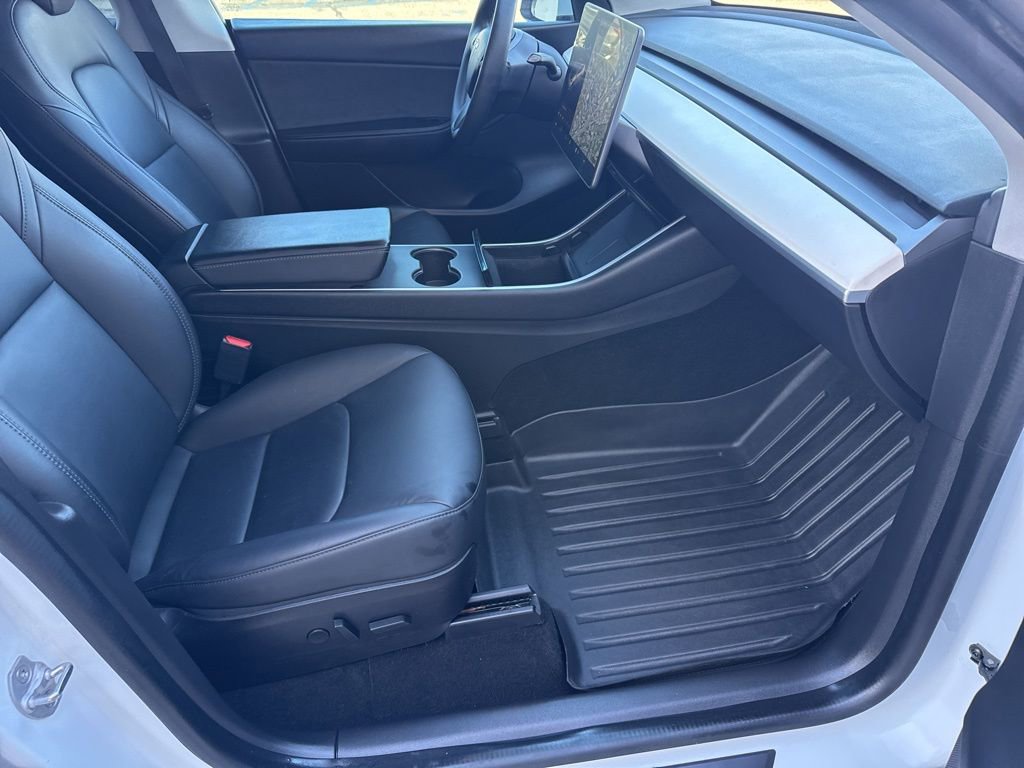 Used 2020 Tesla Model Y Long Range image 23