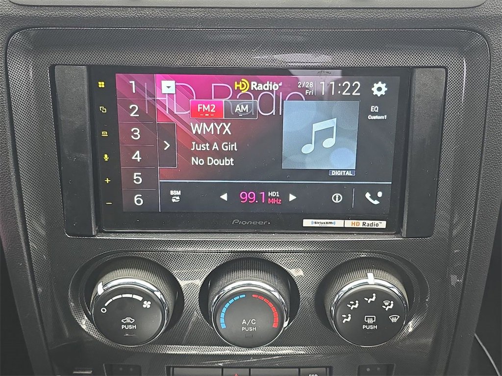 Used 2010 Dodge Challenger R/T image 13