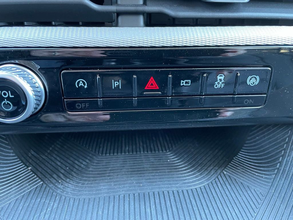 New 2026 Ford Explorer Active w/ Active Comfort Package image 12