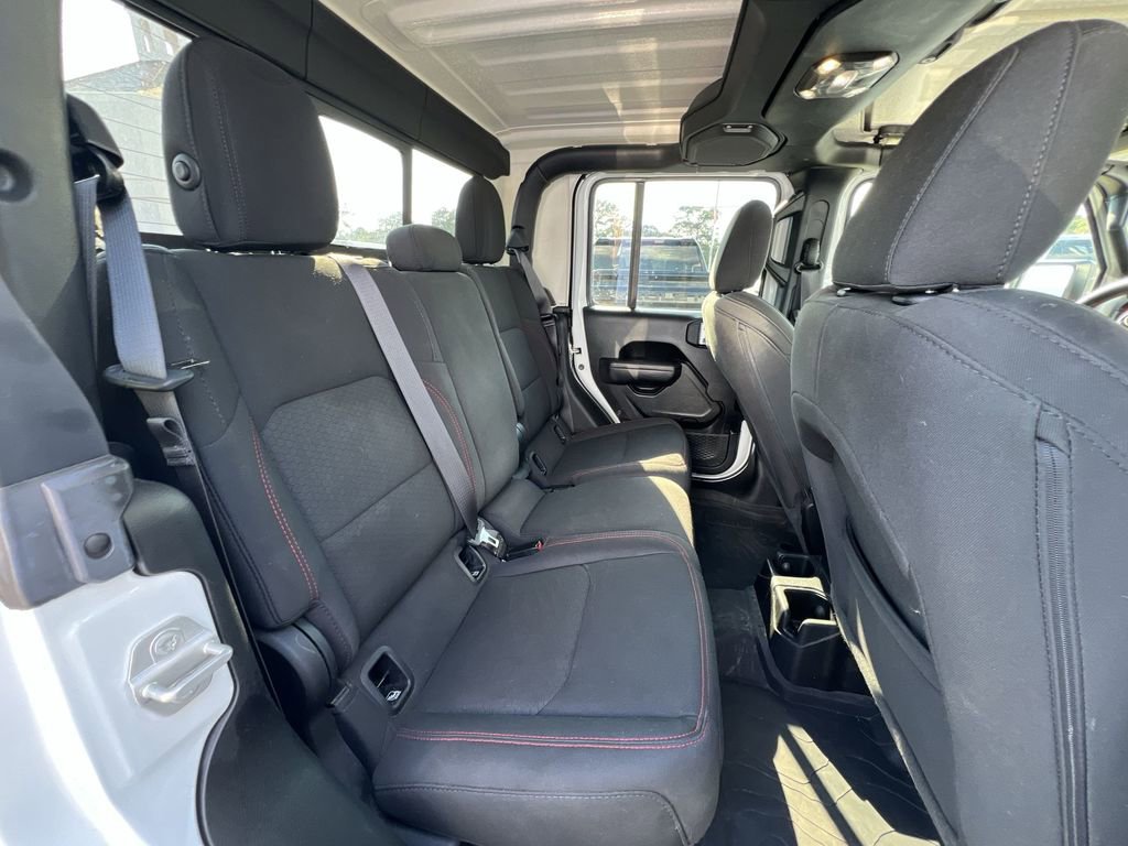 Used 2023 Jeep Gladiator Rubicon w/ Cold Weather Group image 38