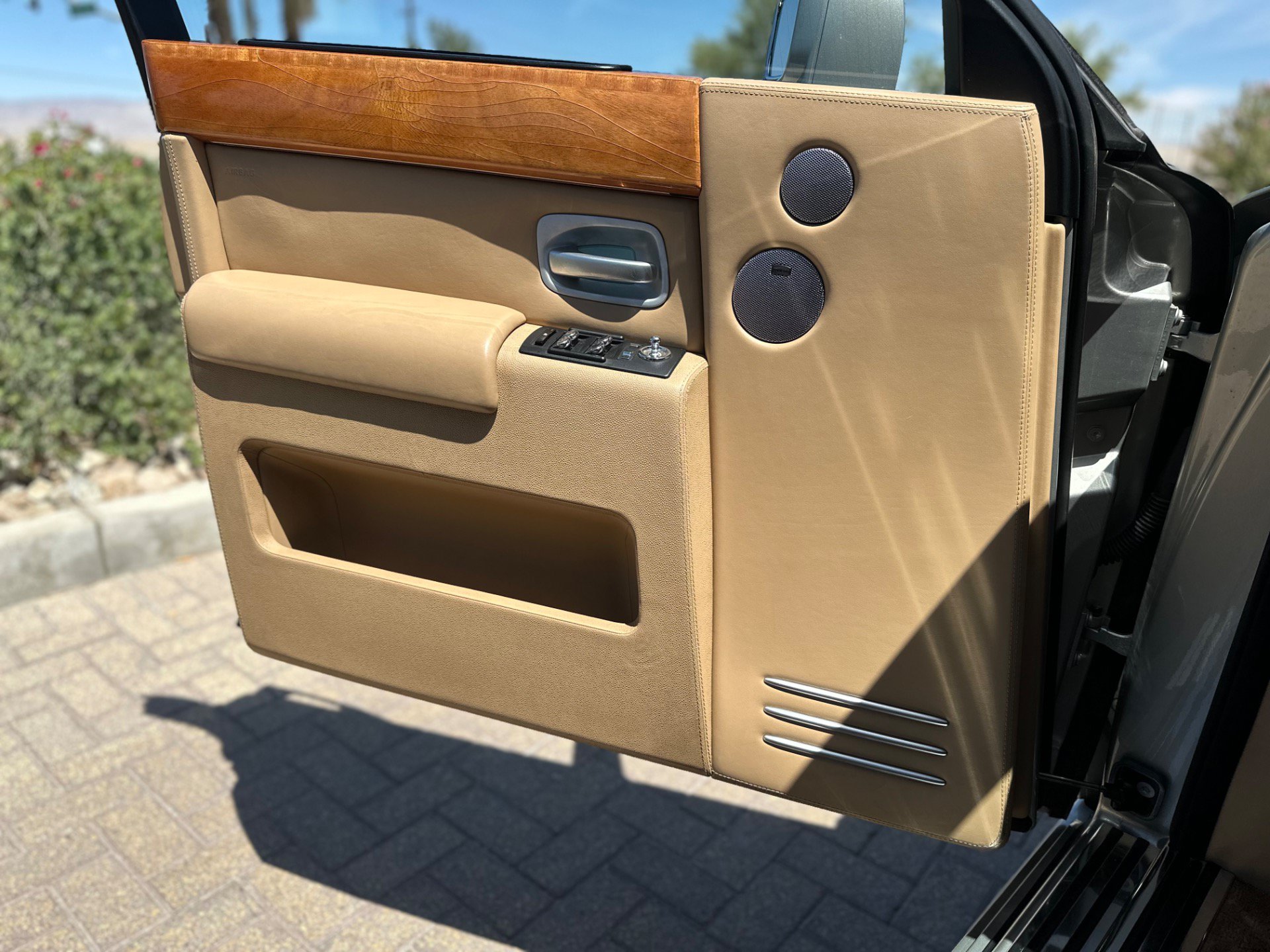 Used 2006 Rolls-Royce Phantom Sedan RWD image 25