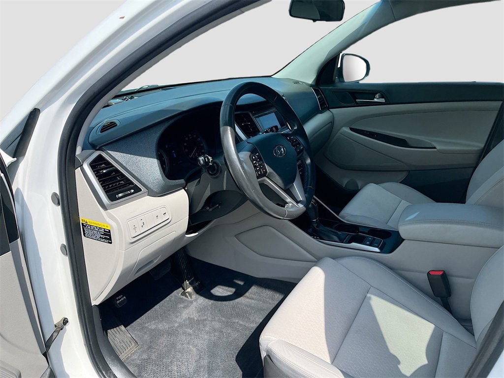 Used 2017 Hyundai Tucson Sport image 9