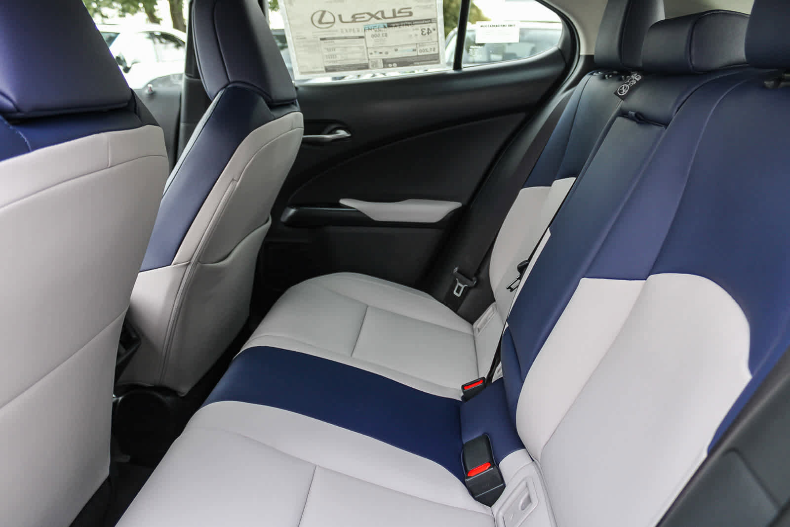 New 2025 Lexus UX 300h FWD image 19