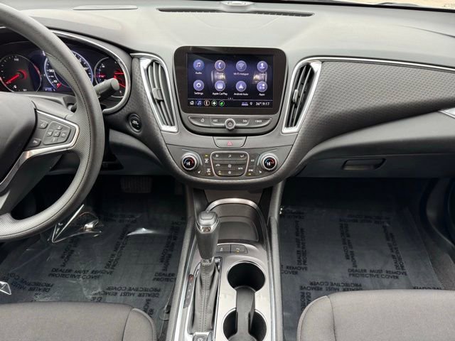 Used 2019 Chevrolet Malibu Hybrid image 2