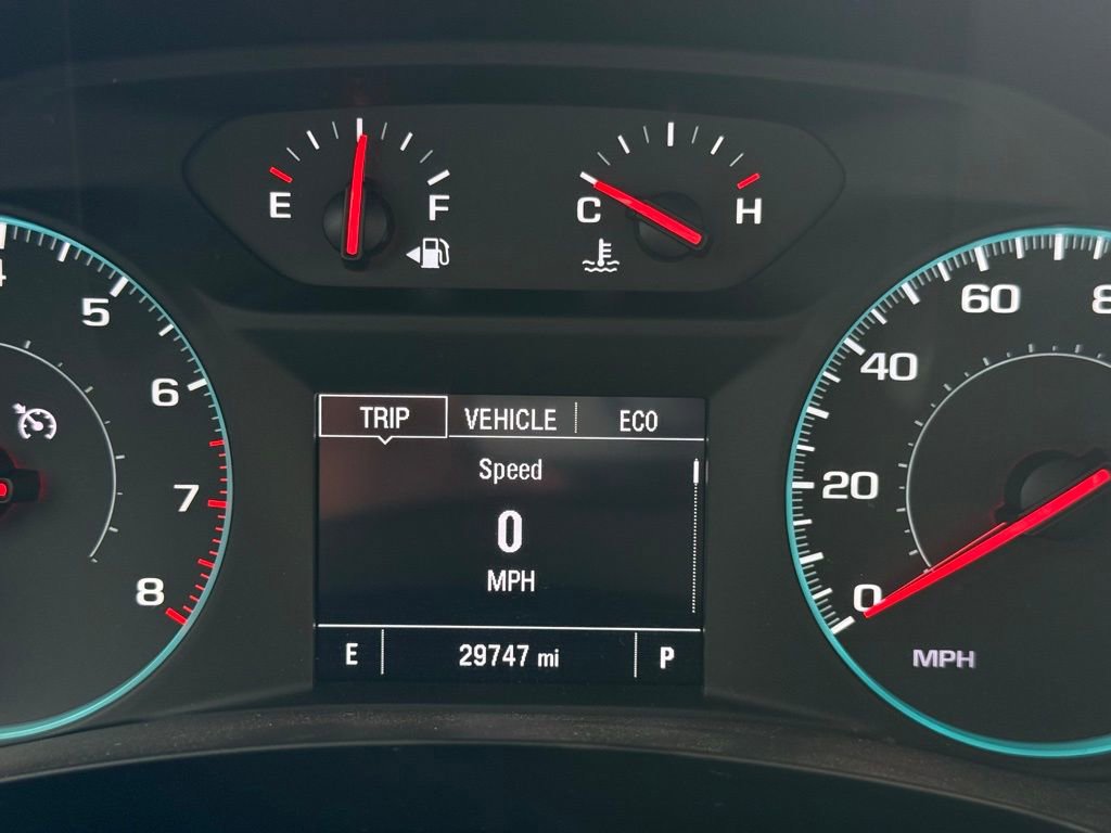 Used 2023 Chevrolet Traverse LT image 32