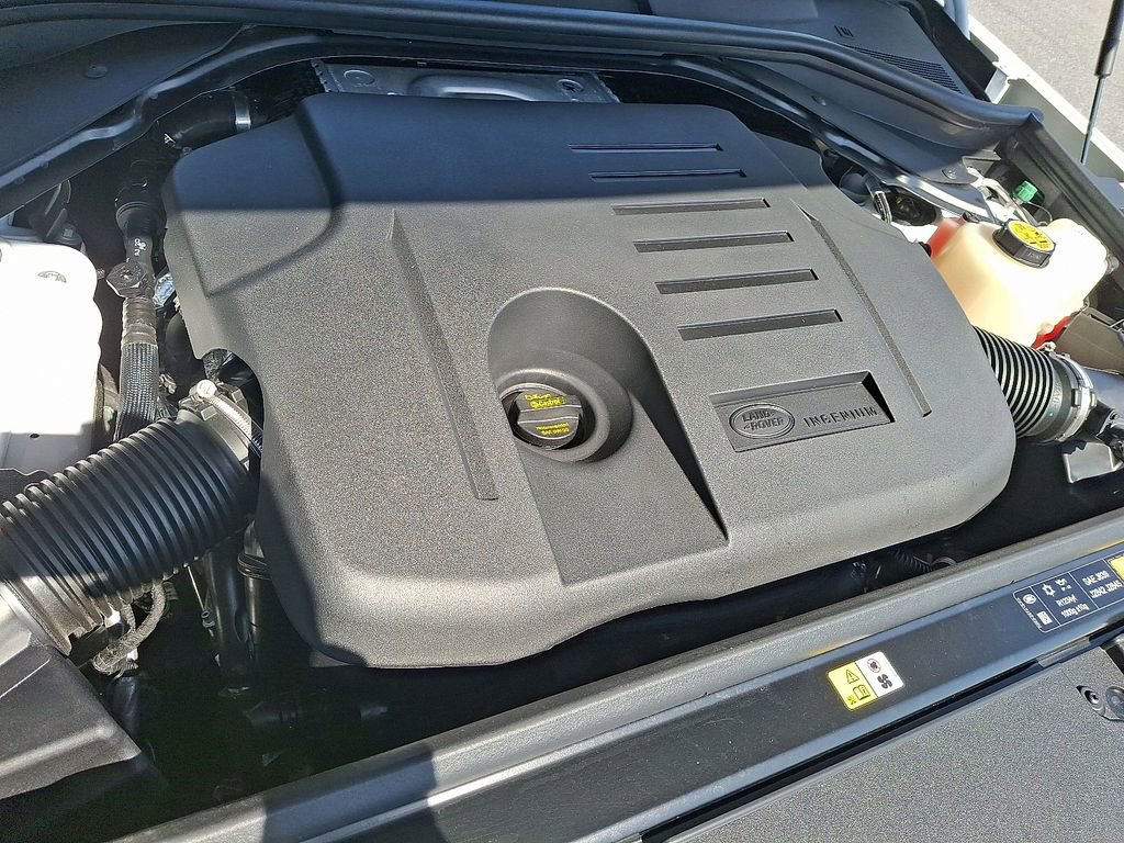 Used 2025 Land Rover Range Rover Long Wheelbase SE image 25