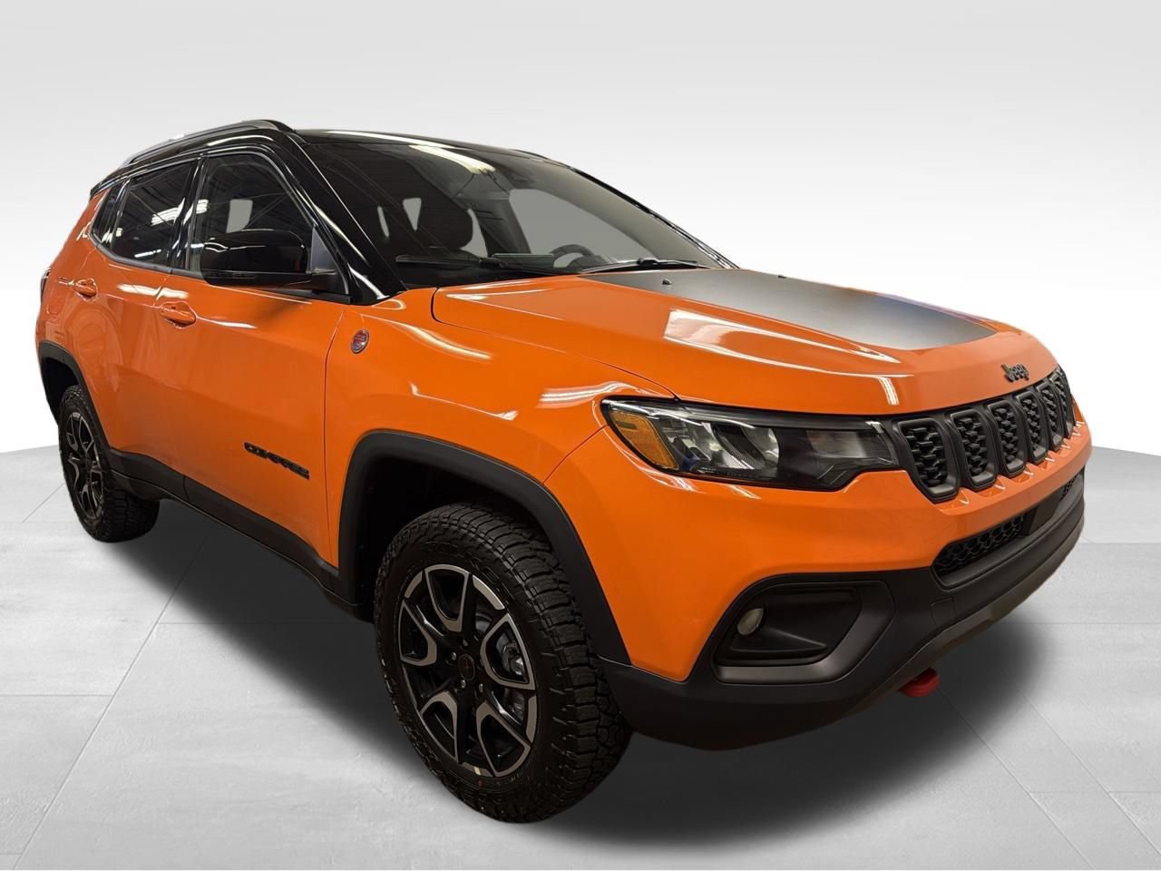 New 2026 Jeep Compass Trailhawk w/ Sun, Sound & Navigation Group AWD/4WD image 8