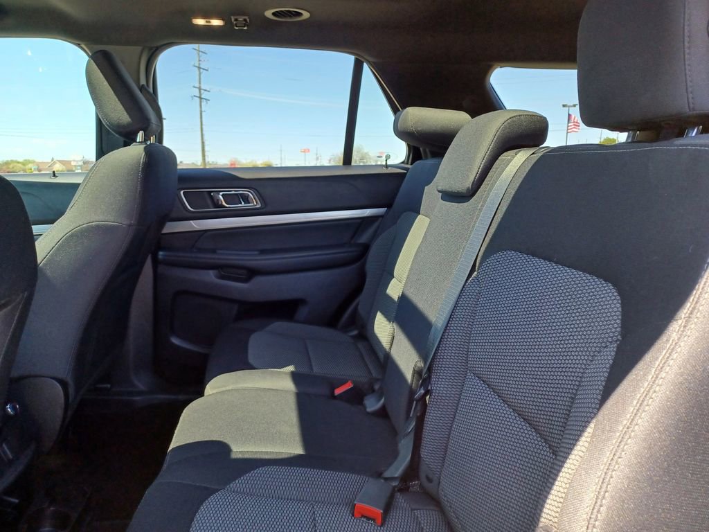 Used 2019 Ford Explorer XLT AWD/4WD image 30