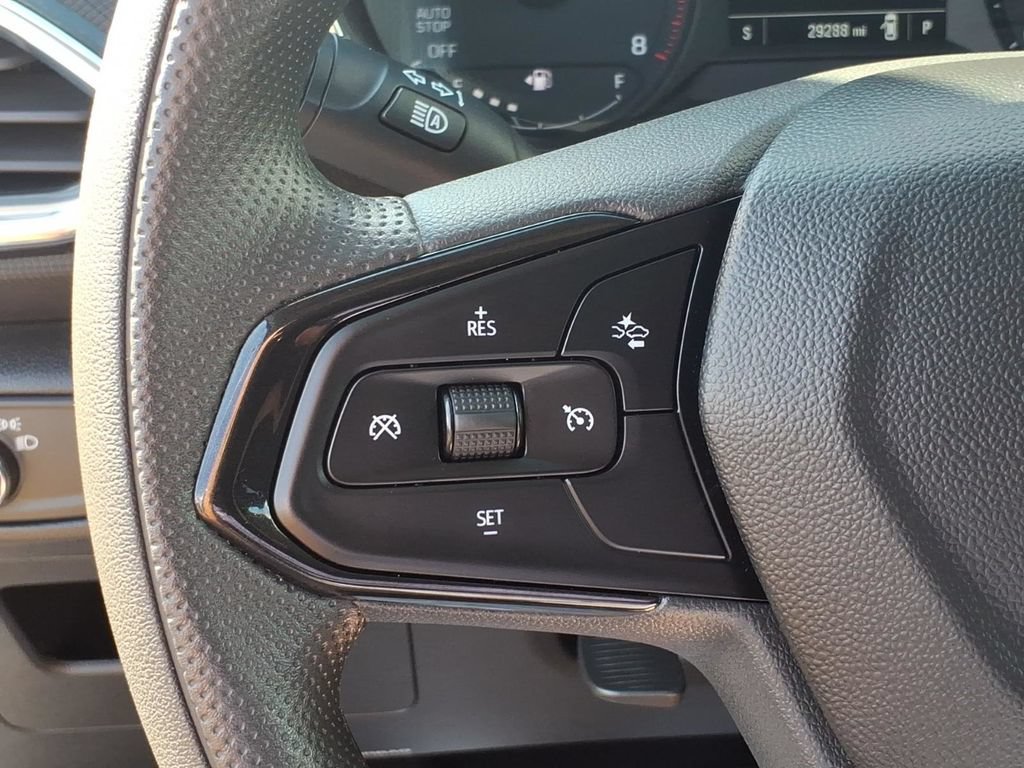 Used 2023 Chevrolet TrailBlazer LT FWD image 17