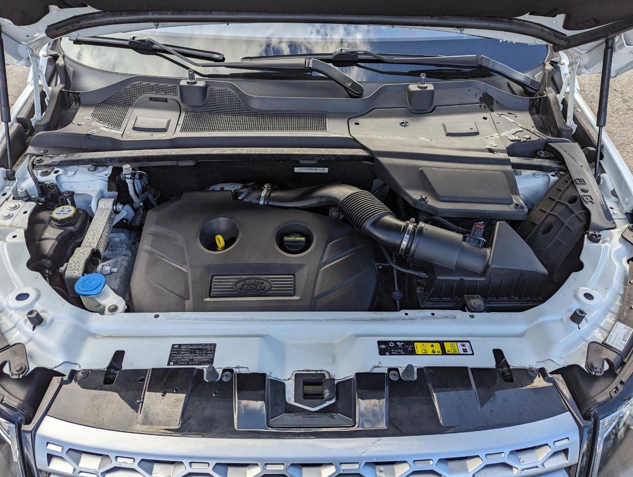 Used 2017 Land Rover Discovery Sport HSE image 45