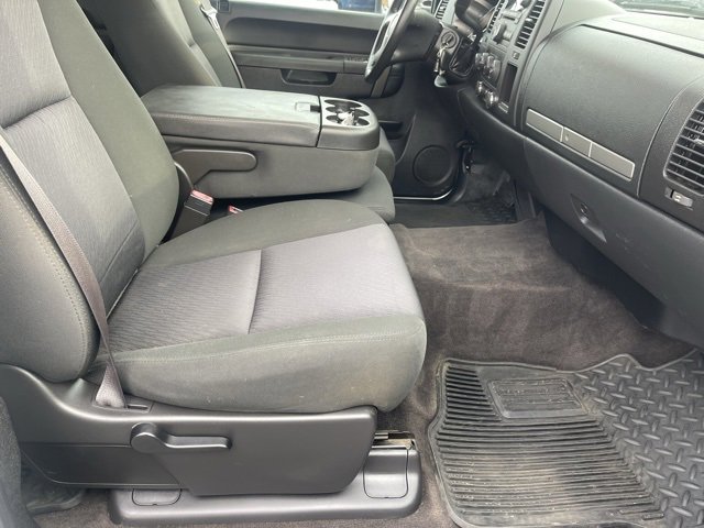 Used 2013 Chevrolet Silverado 2500 LT w/ Snow Plow Prep Package image 12