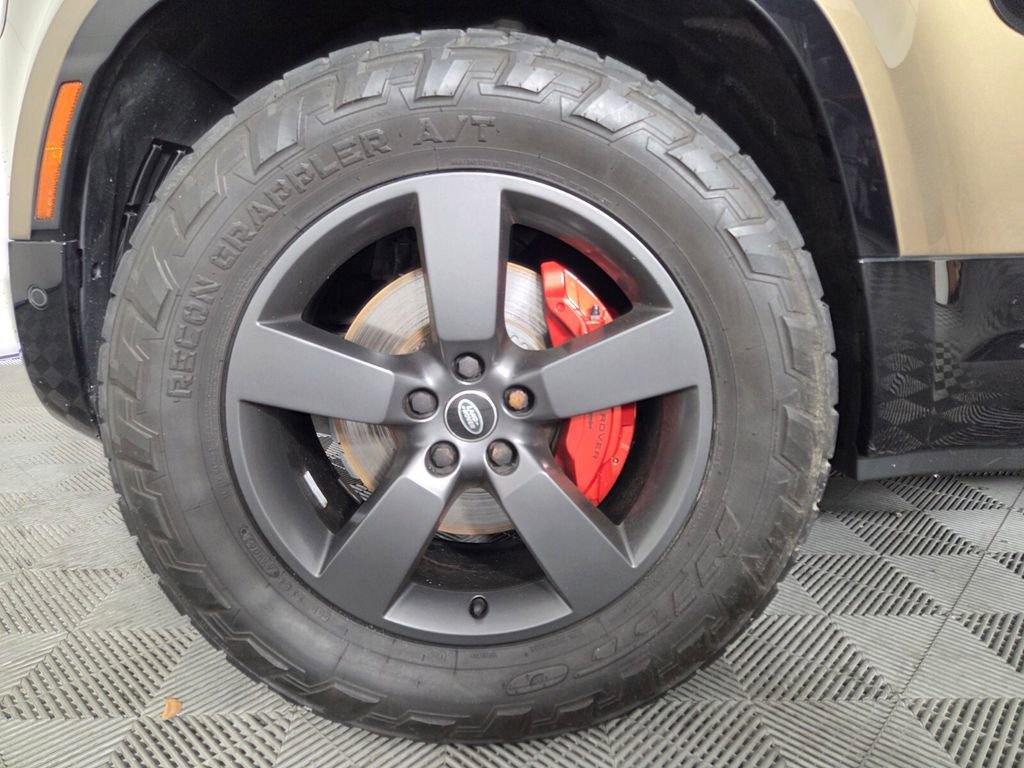 Used 2023 Land Rover Defender 110 X AWD/4WD image 8