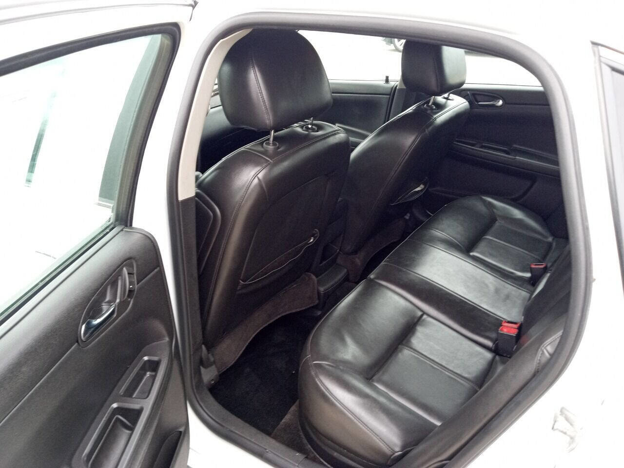 Used 2013 Chevrolet Impala LTZ image 8