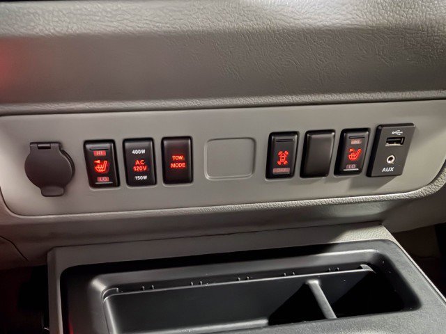 Used 2019 Nissan NV 3500 SL RWD image 32