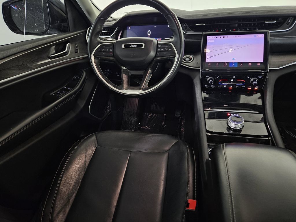 Used 2021 Jeep Grand Cherokee L Limited RWD image 6