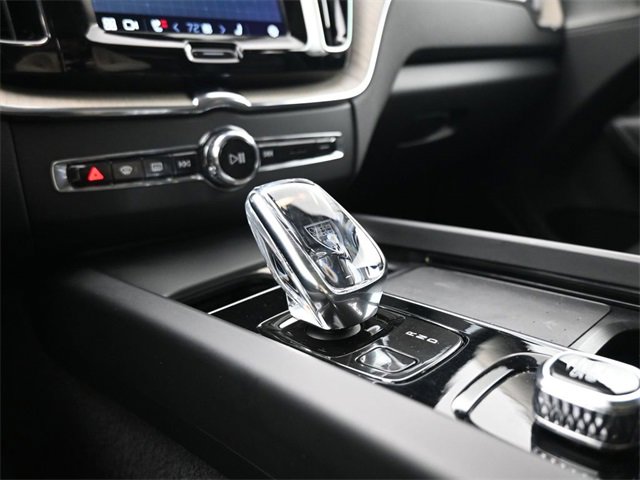 Used 2022 Volvo XC60 B5 Inscription w/ Advanced Package image 12