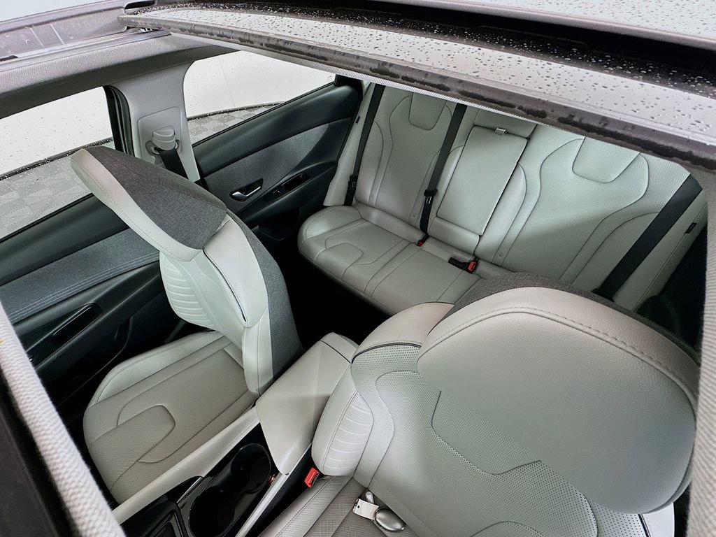 Certified 2024 Hyundai Elantra Limited image 23