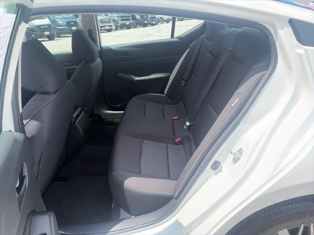 Used 2024 Nissan Altima 2.5 SV AWD/4WD image 24
