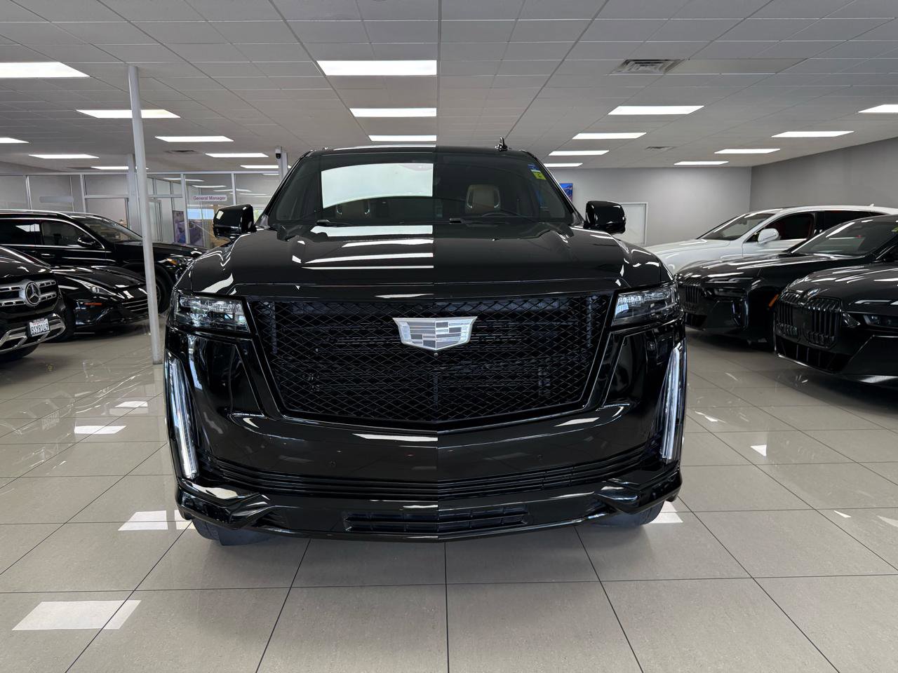 Used 2021 Cadillac Escalade Sport w/ Driver Assist Tech Package AWD/4WD image 3