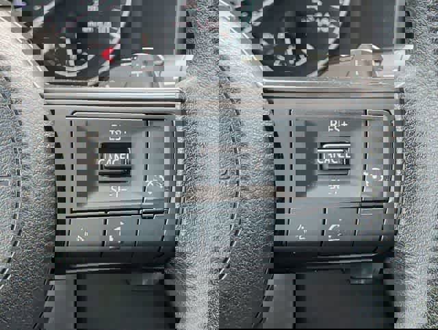 Used 2023 Nissan Rogue S image 20