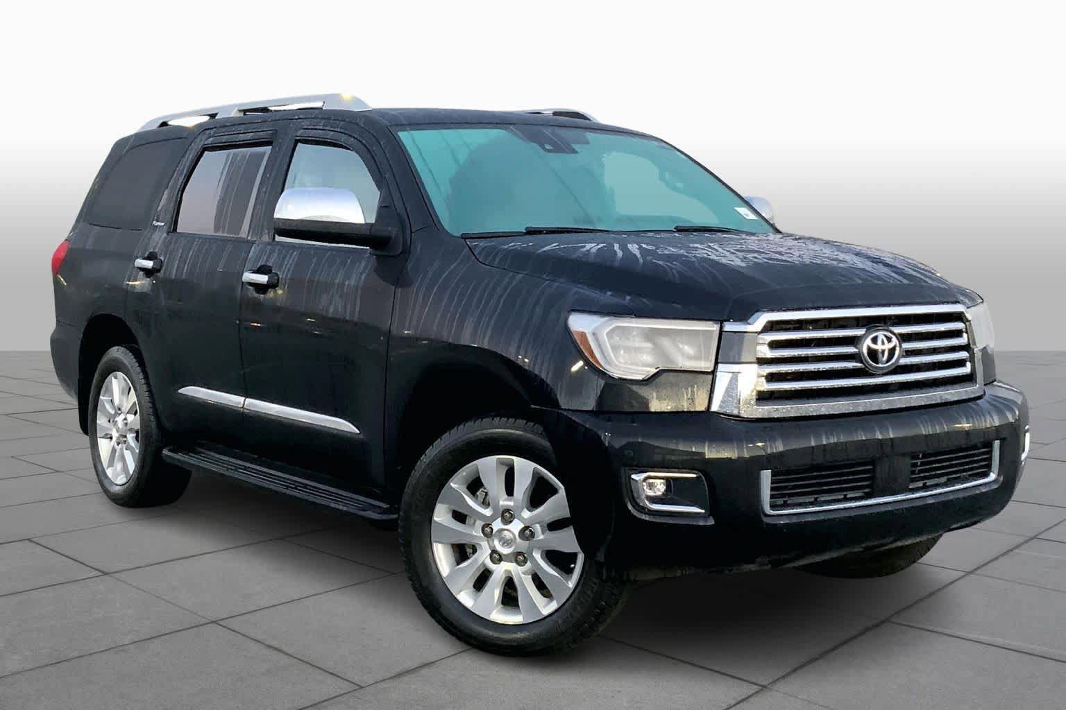Used 2020 Toyota Sequoia Platinum AWD/4WD image 3
