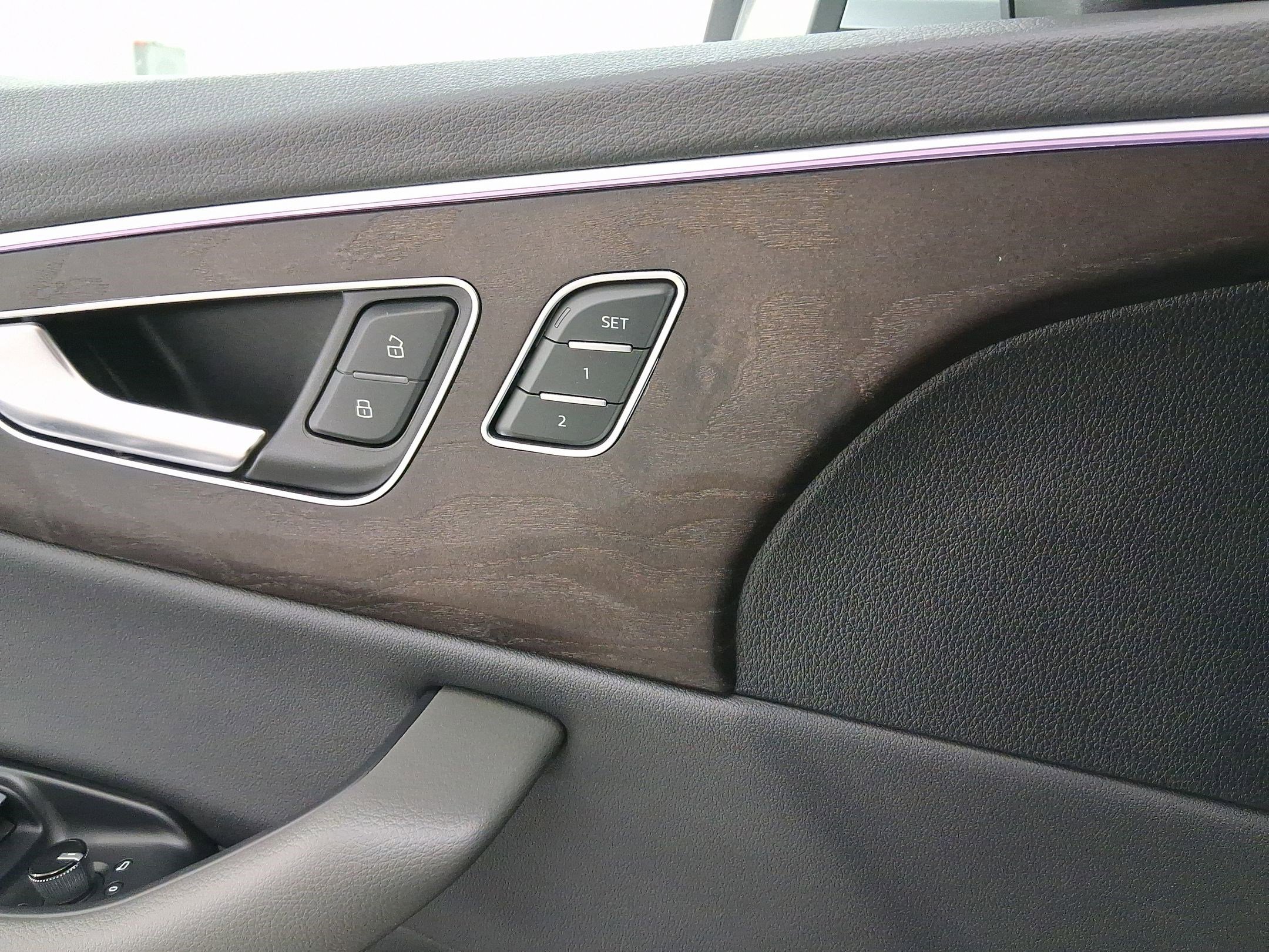 Used 2022 Audi Q8 Premium Plus image 12