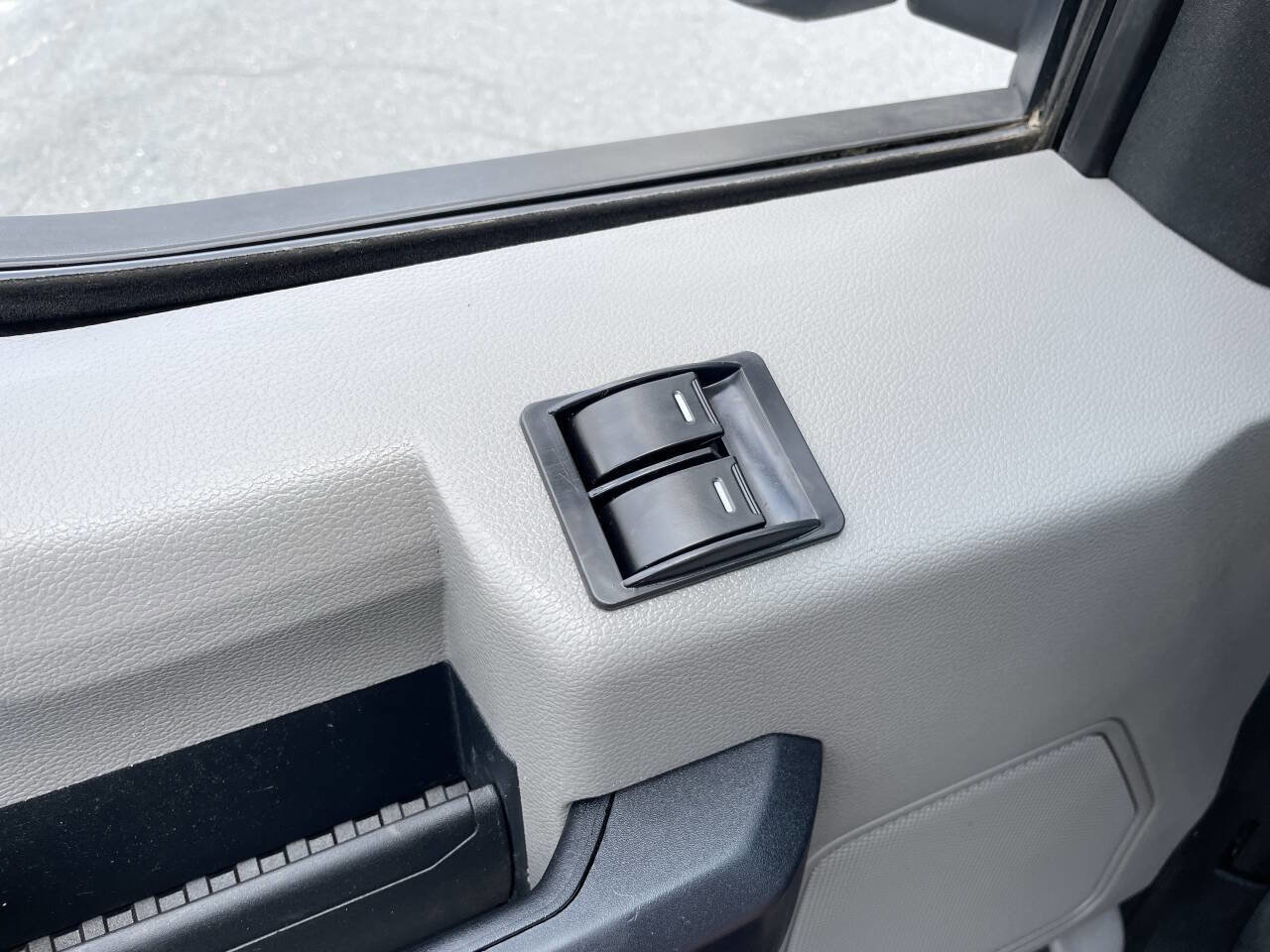 Used 2018 Ford F150 XL image 12