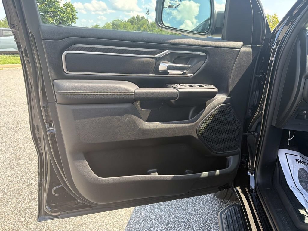 New 2026 RAM 1500 Big Horn AWD/4WD image 14