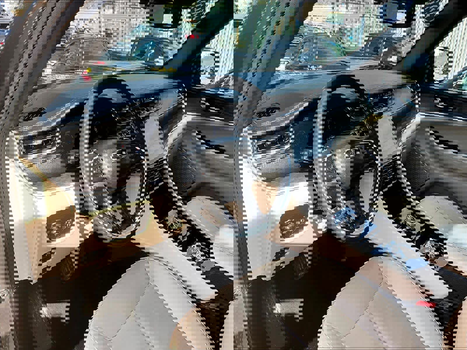 Used 2023 Jeep Grand Cherokee L Limited w/ Trailer Tow Group (B) AWD/4WD image 8