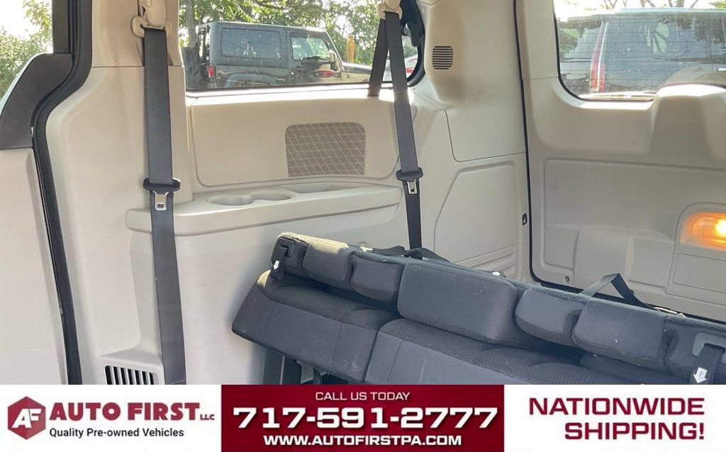 Used 2017 Dodge Grand Caravan SE FWD image 9
