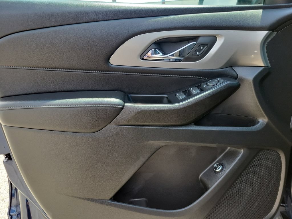 Certified 2023 Chevrolet Traverse LT FWD image 18