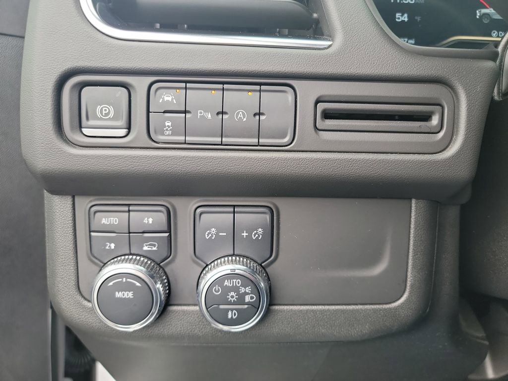 Used 2024 GMC Yukon XL SLT image 19
