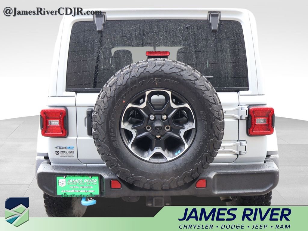 Used 2023 Jeep Wrangler Unlimited Rubicon 4xe w/ Cold Weather Group AWD/4WD image 4