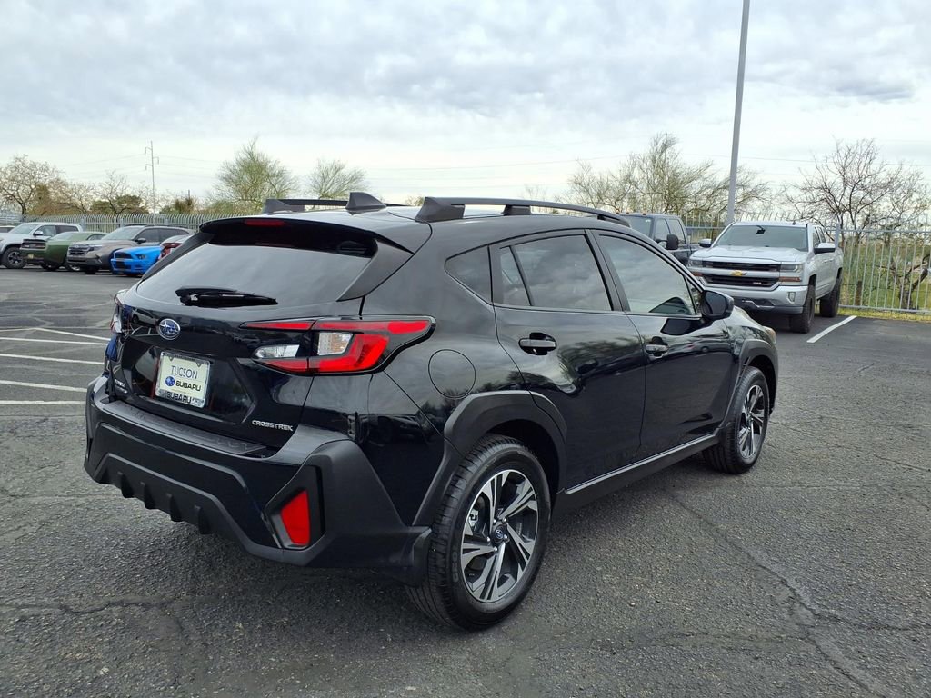 Used 2025 Subaru Crosstrek 2.0i Premium image 11