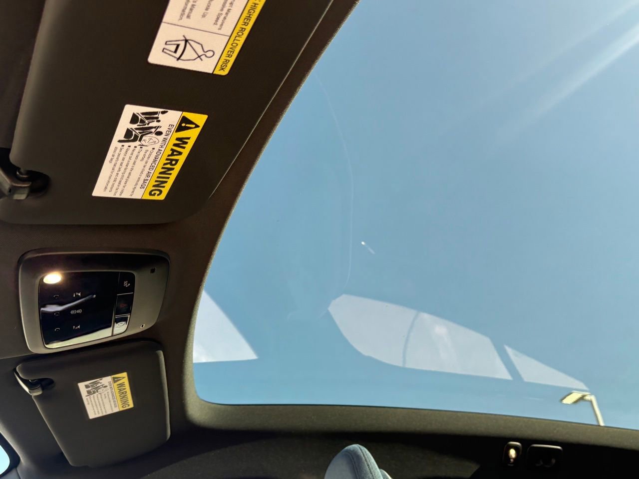 New 2026 Volvo EX30 Plus w/ Protection Package Premier image 19