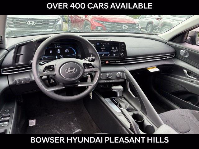 New 2026 Hyundai Elantra SEL Sport FWD image 7