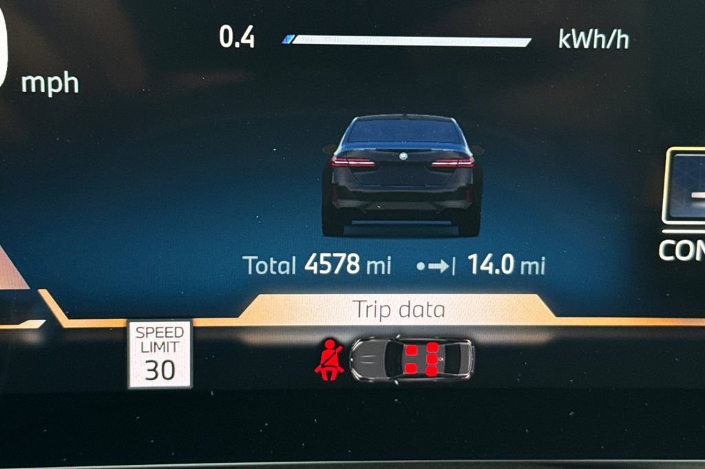 Used 2024 BMW i5 eDrive40i w/ M Sport Package image 30