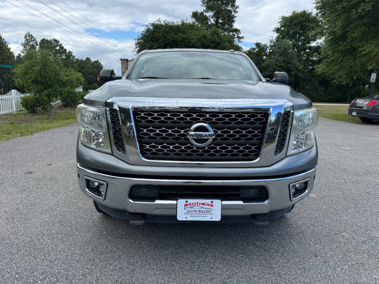 Used 2017 Nissan Titan SV RWD image 25