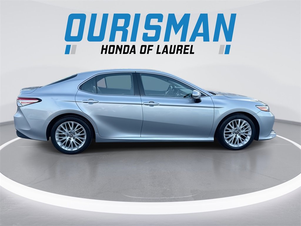 Used 2018 Toyota Camry XLE image 9