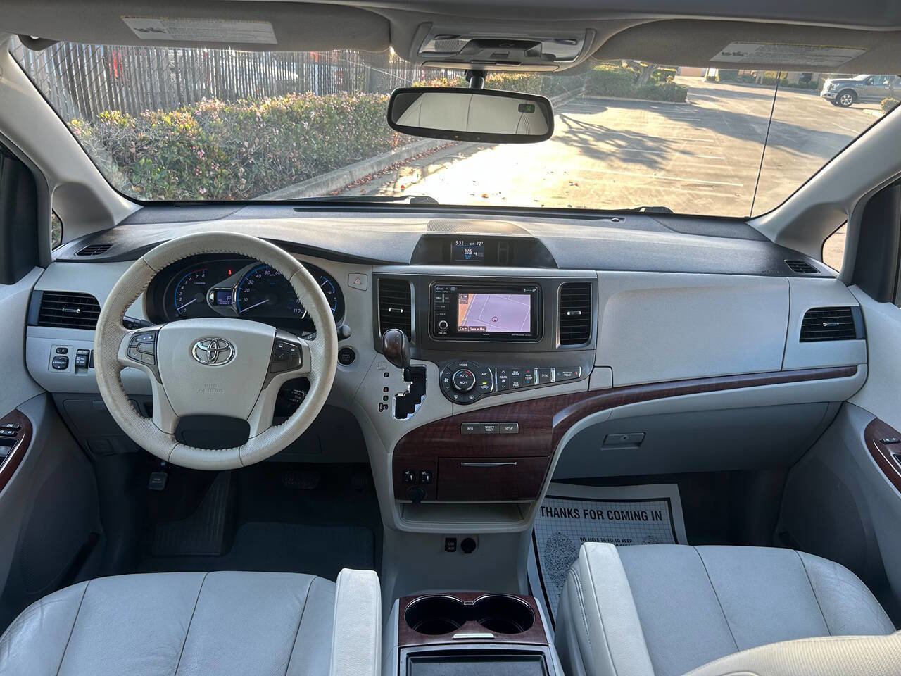 Used 2013 Toyota Sienna XLE image 17