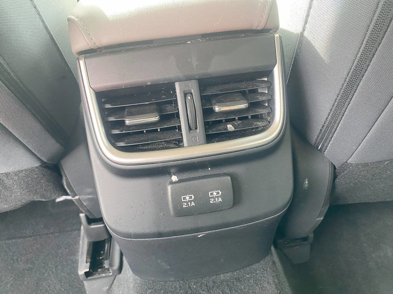 Used 2022 Subaru Outback Premium image 13