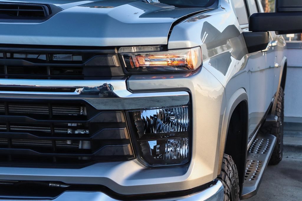 Used 2026 Chevrolet Silverado 3500 LT AWD/4WD image 5