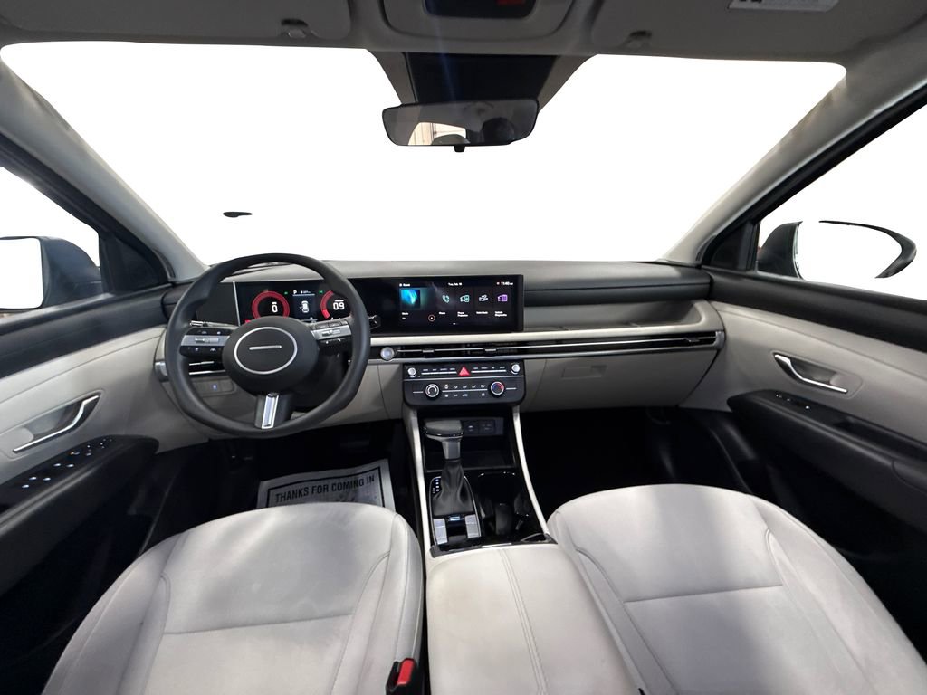Certified 2025 Hyundai Tucson SE image 16