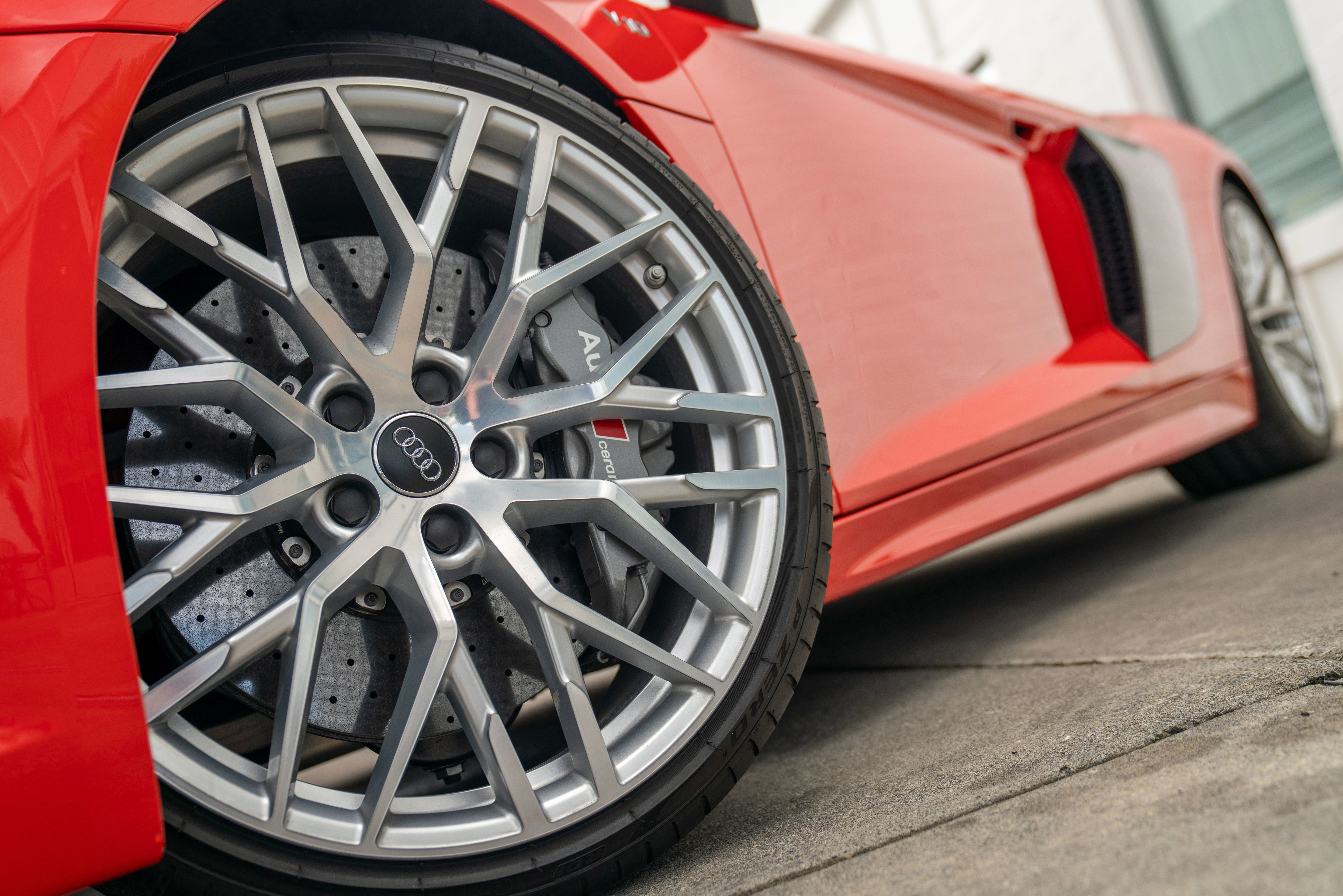 Used 2017 Audi R8 V10 image 4