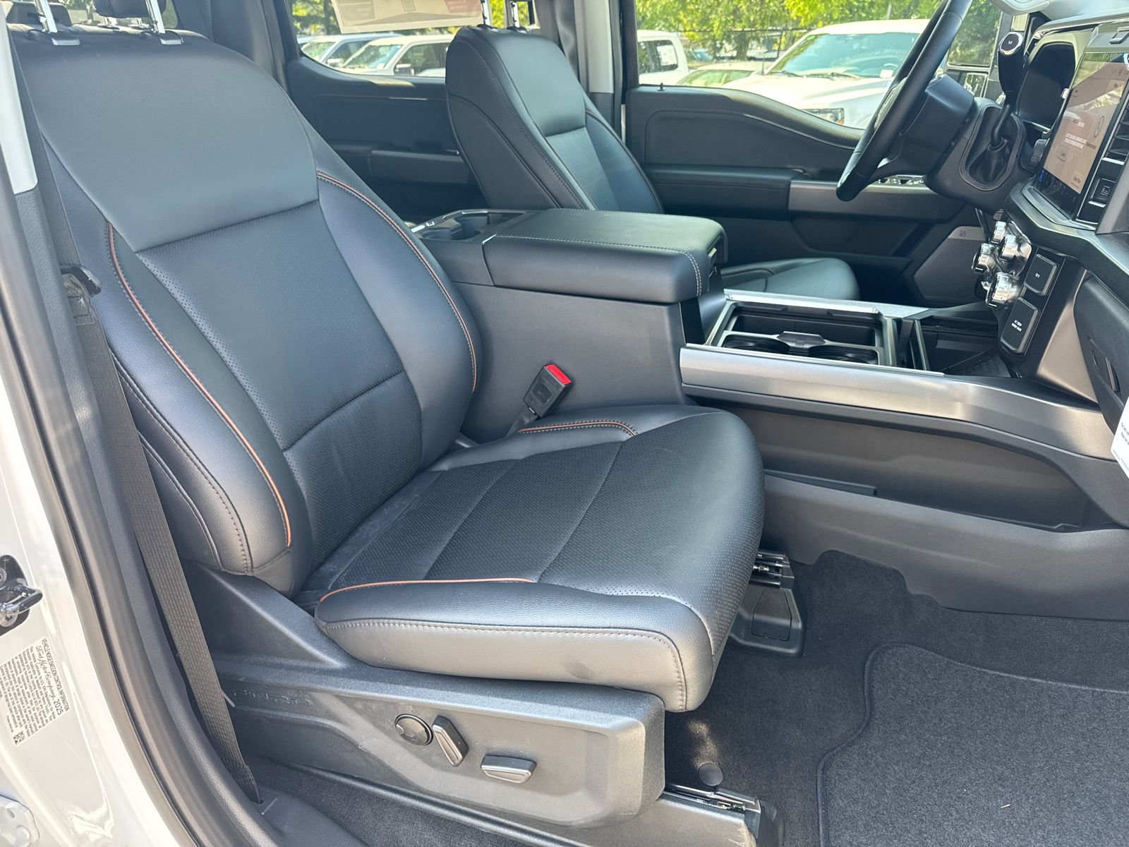 New 2025 Ford F250 Lariat w/ Lariat Ultimate Package image 13