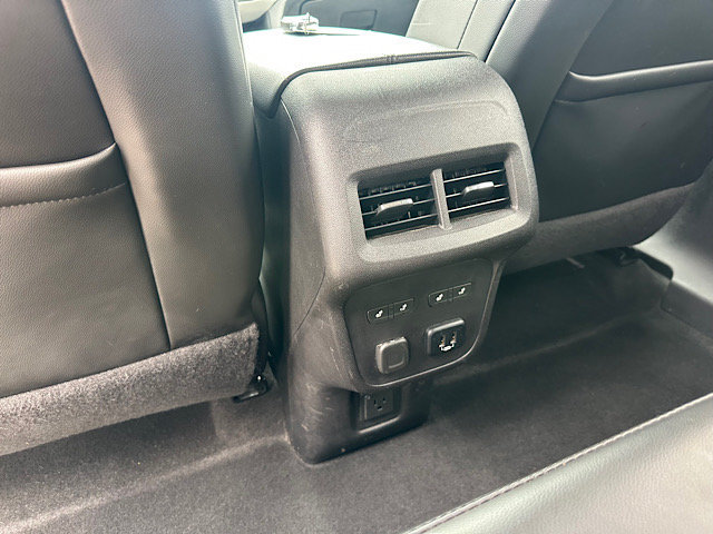 Used 2018 Chevrolet Equinox Premier FWD image 22