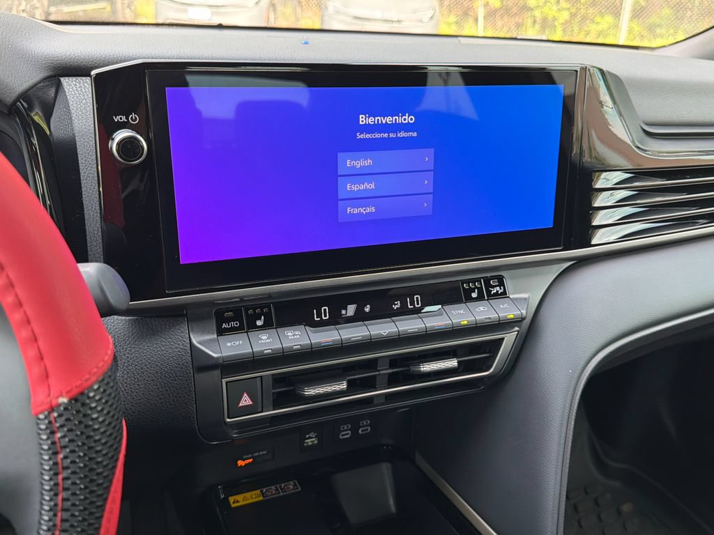 Used 2025 Toyota Camry XSE FWD image 32