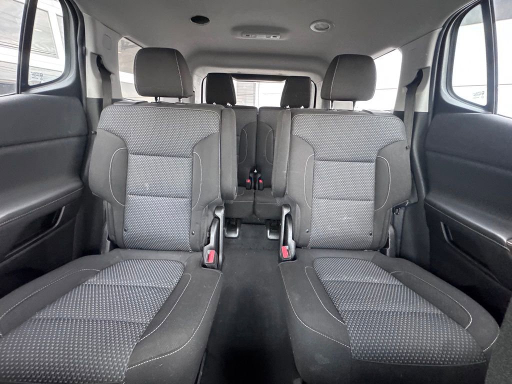 Used 2023 GMC Acadia SLE w/ LPO, Floor Liner Package FWD image 23