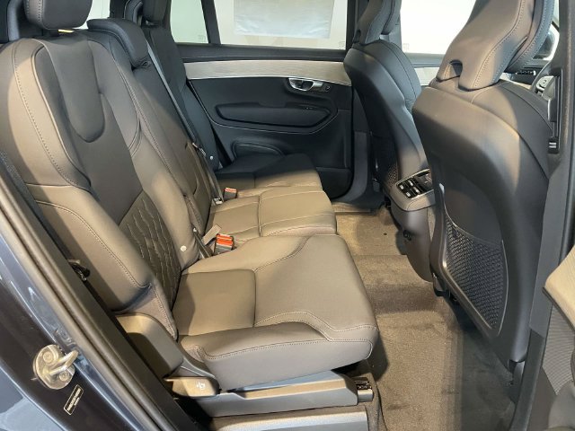 New 2026 Volvo XC90 B6 Plus w/ Protection Package Premier AWD/4WD image 21