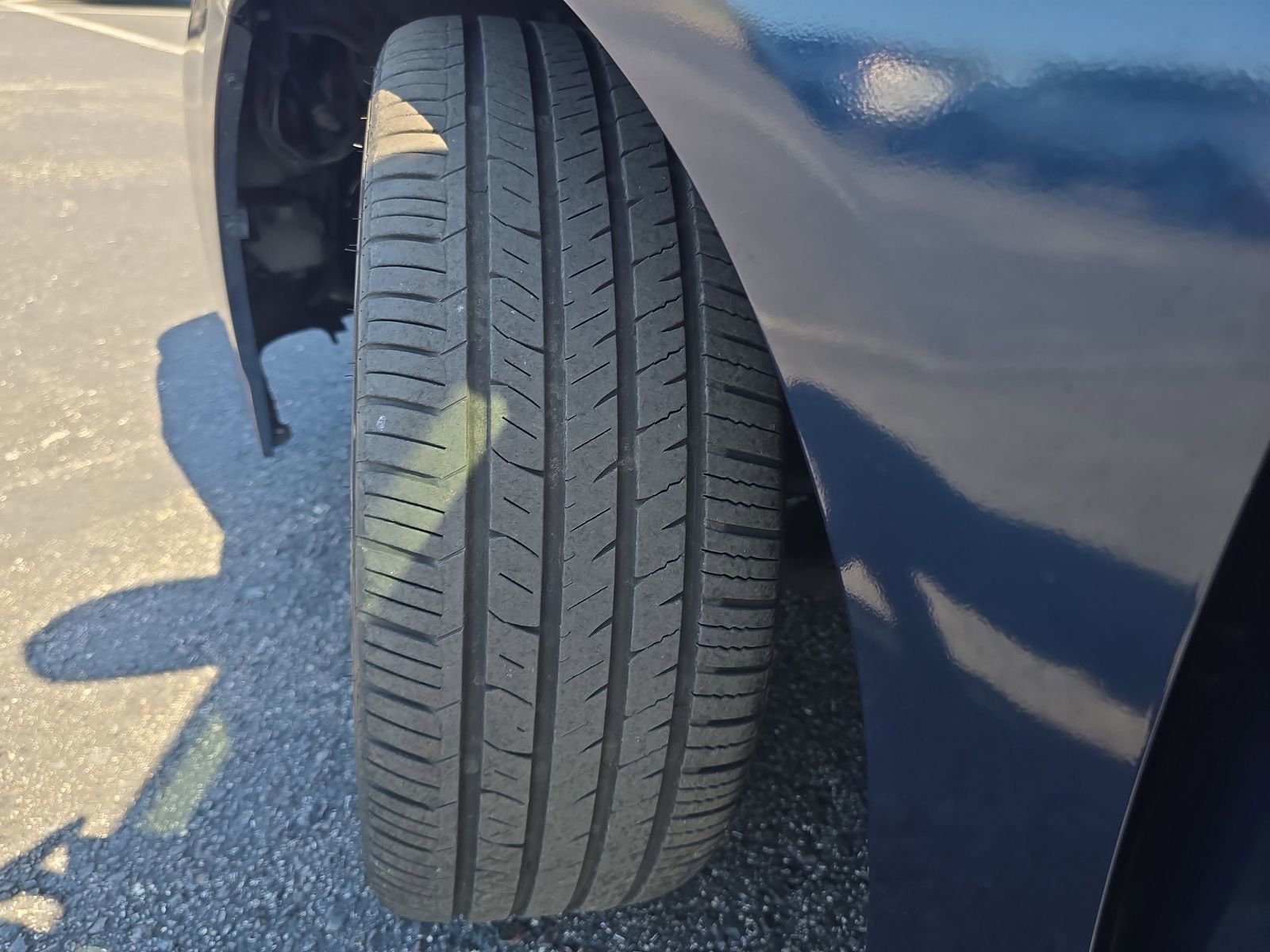 Used 2015 Toyota Prius Five FWD image 27